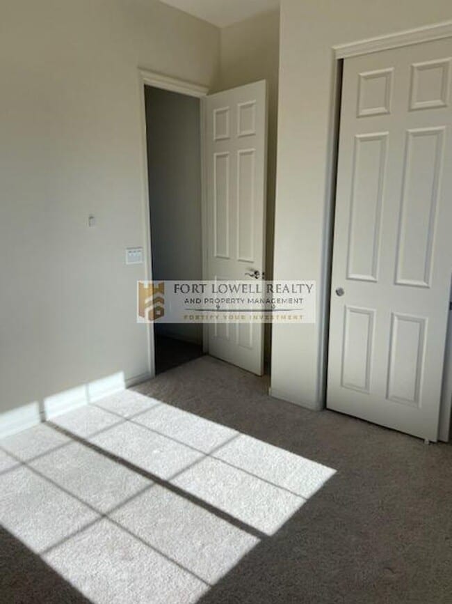 Building Photo - Luxury Living in Oro Valley $2600.