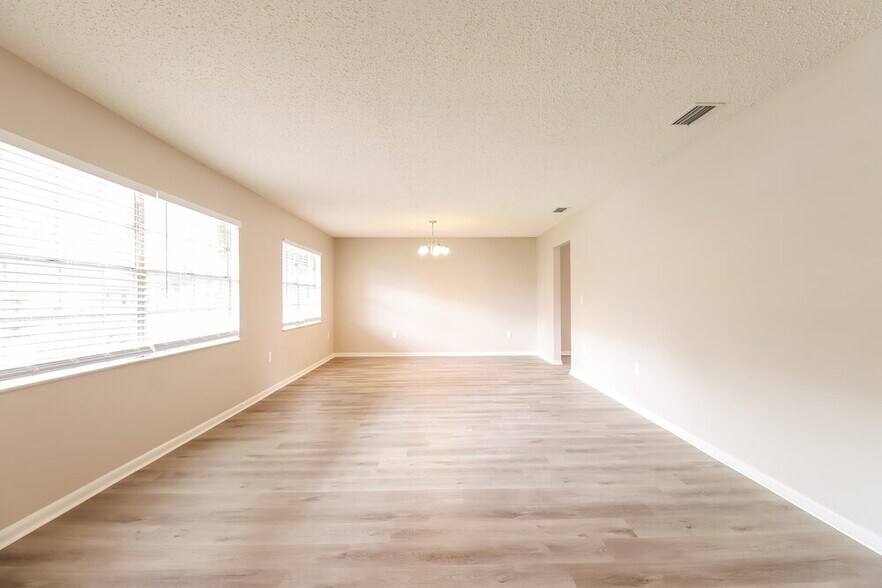 Building Photo - 143 Jenny Way