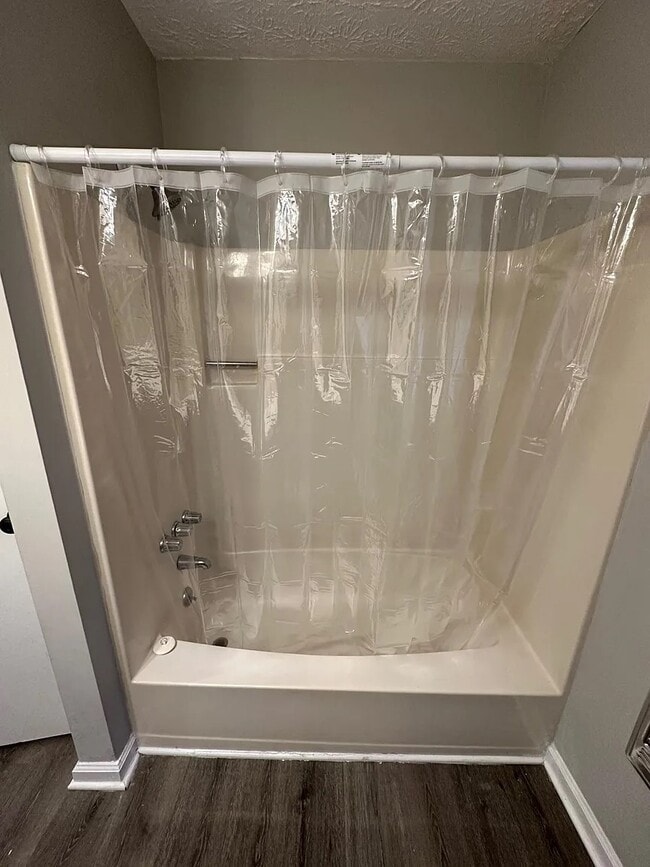 Building Photo - 326 Rooks Rd