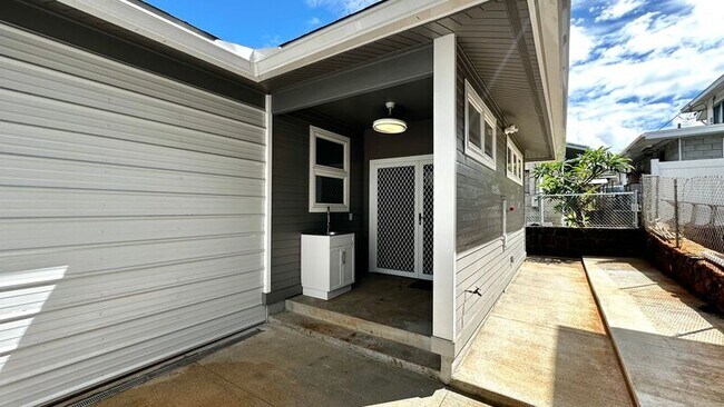 Building Photo - 3152 Kaimuki Ave