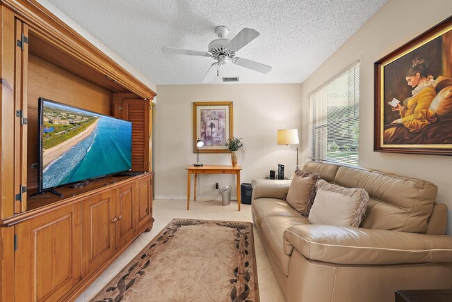 Building Photo - 707 Windermere Way