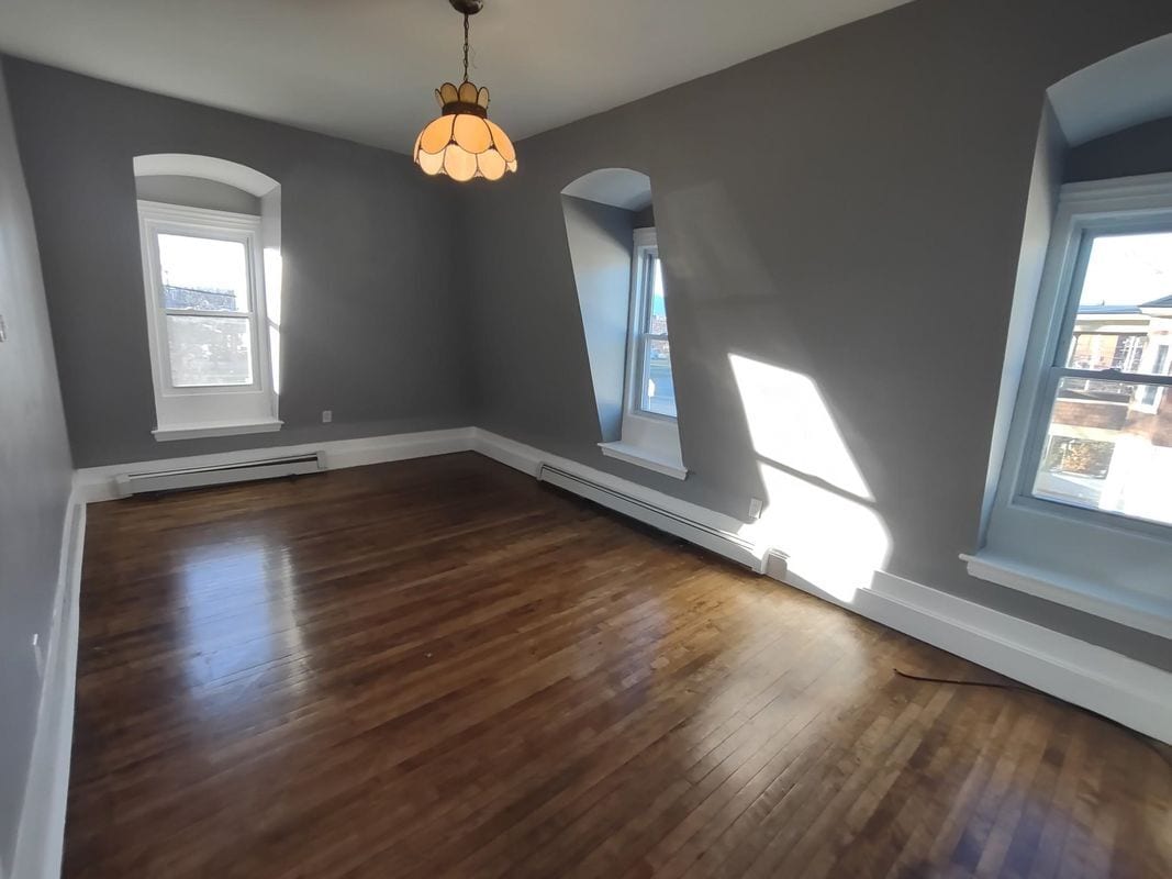 Building Photo - 158 Broad, 2