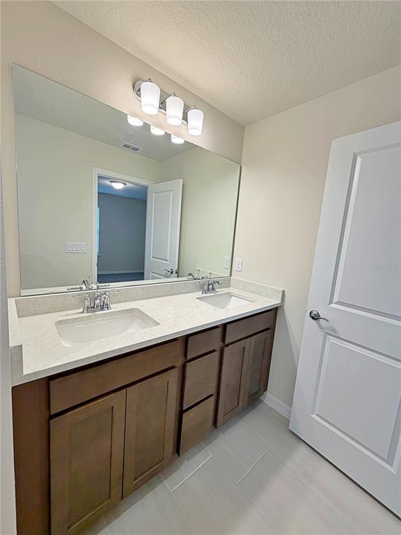 Building Photo - 16234 Merry Aly