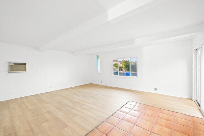 Building Photo - Spacious 4BR 2BA Home in Prime Glendora