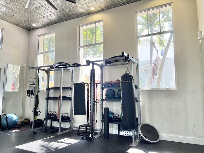 Building Photo - 840 Marina Del Ray Ln