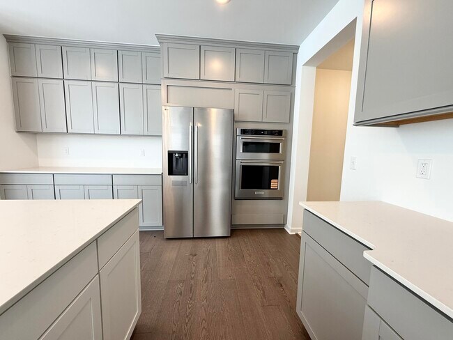 Building Photo - 6173 S Trailwoods Dr