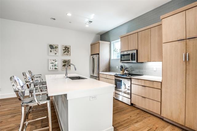 Building Photo - 5022 Belmont Ave