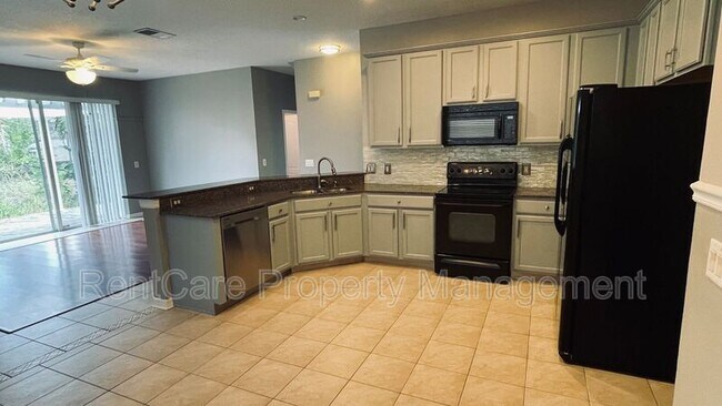 Building Photo - 842 Lancer Cir