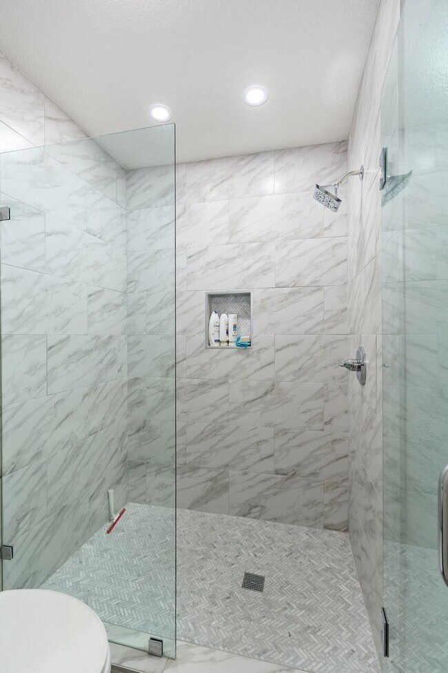 Building Photo - 77630 Cll Las Brisas W