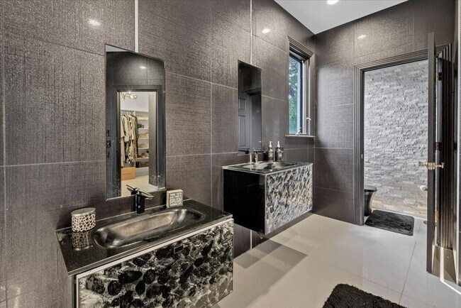 Building Photo - 4206 Royal Fox Dr