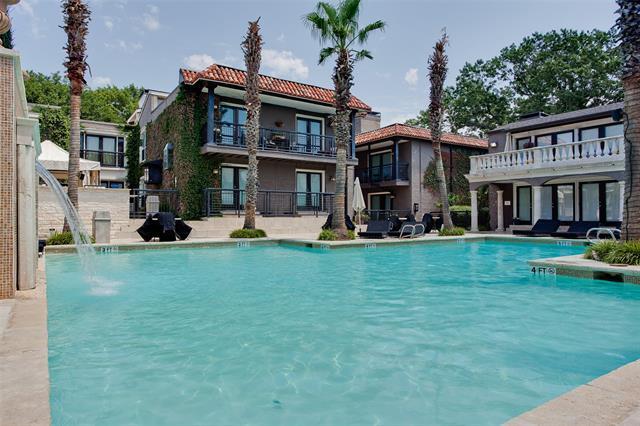 Building Photo - 5908 Sandhurst Ln