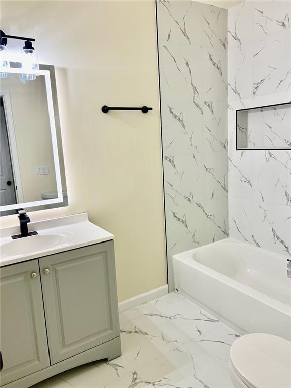 Building Photo - 4001 Oak Field Dr