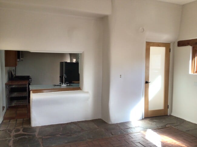 Building Photo - 1613 Calle Torreon