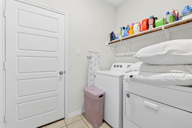 Building Photo - 2261 Obsidian Dr