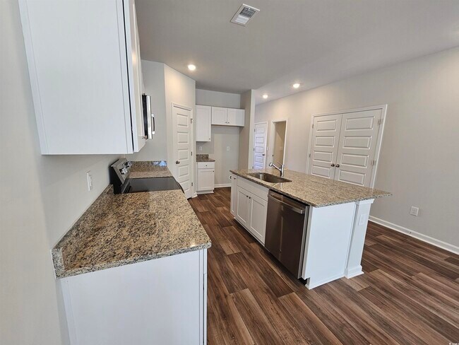 Building Photo - 2033 Northwest Dr