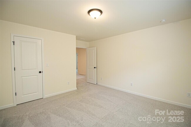 Building Photo - 3030 Falling Stone Cir