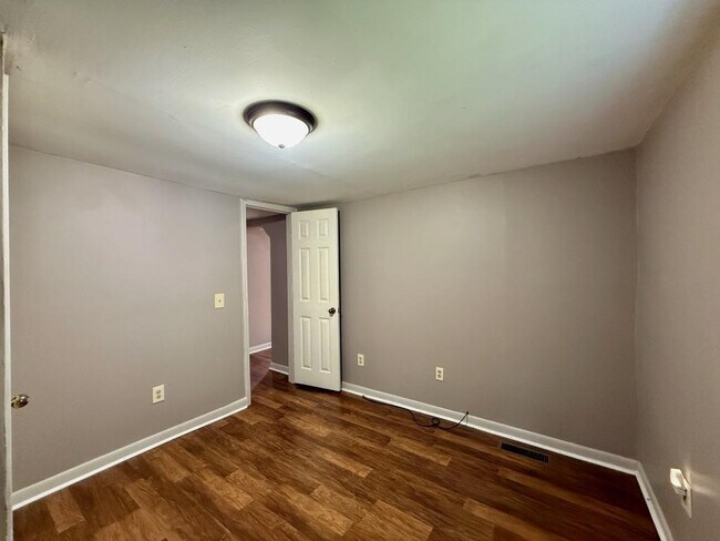 Building Photo - 6710 Cedar Creek Rd