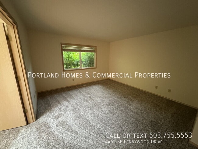 Building Photo - 4469 SE Pennywood Dr