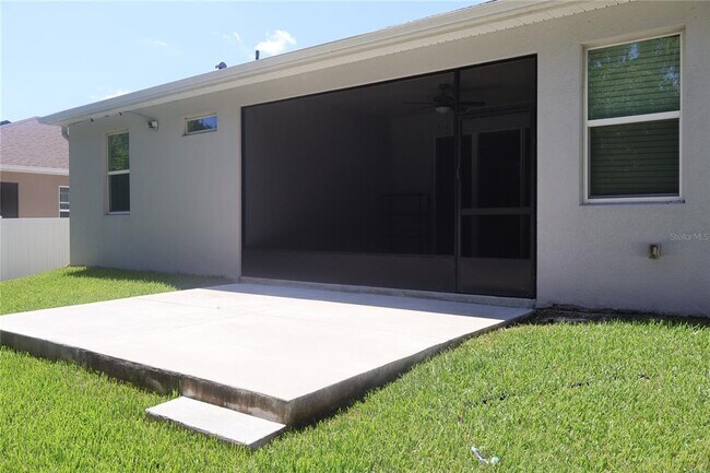 Building Photo - 5033 SW 56th St