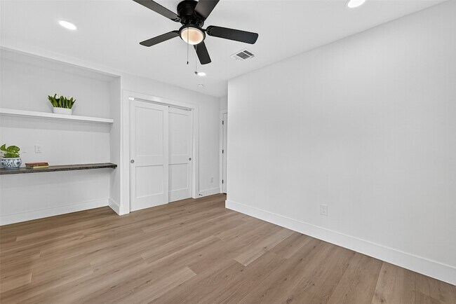 Building Photo - 4030 Woodshire St