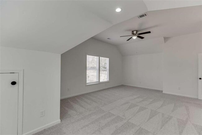 Building Photo - 1840 Oak Tree Hollow