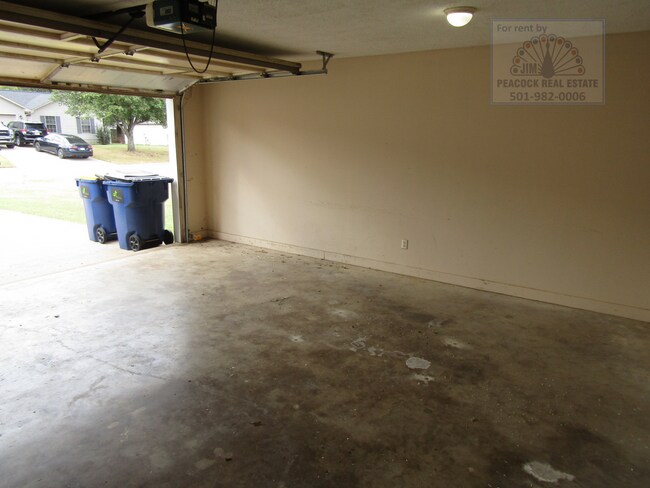 Building Photo - 33 Wolverine Dr