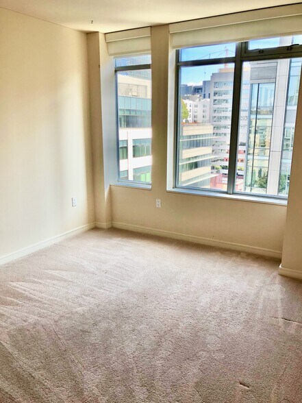 Bedroom 2 Windows & View - 819 Virginia St