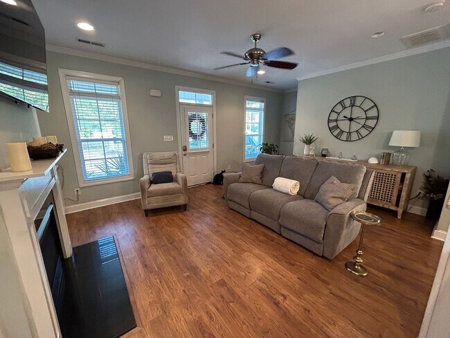 Building Photo - Enjoy private living in this beautiful 3 bedroom, 2.5 bathroom home on almost half acre lot!