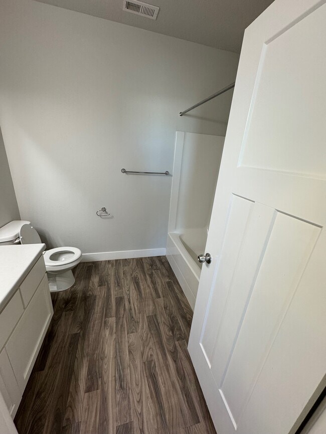 Building Photo - 4216 McKellen Dr