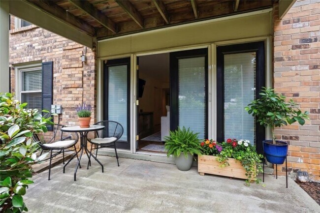 Building Photo - 3650 Ashford Dunwoody Rd NE