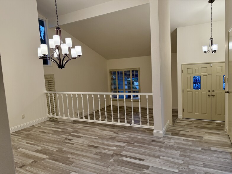 Dining room + Front Living Room - 1658 Cromwell Pl