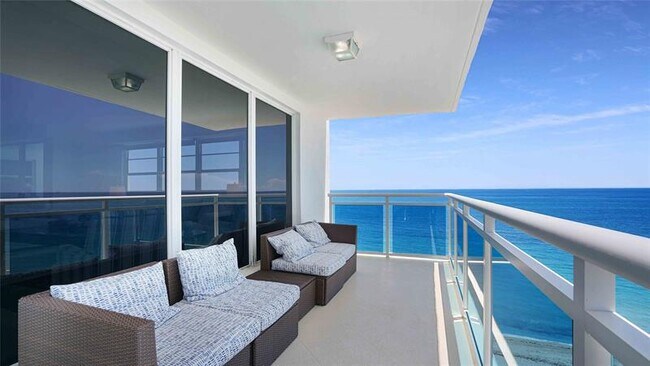 Building Photo - 3430 Galt Ocean Dr
