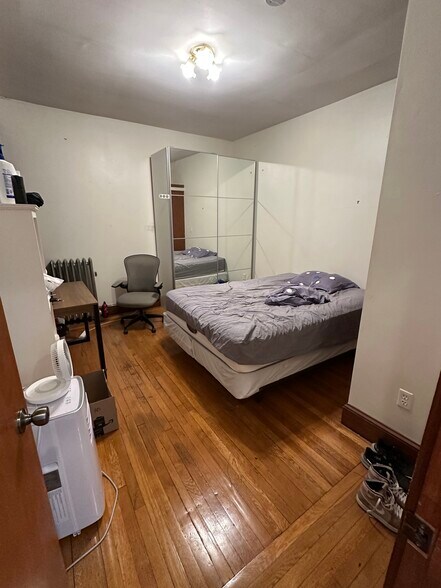 Building Photo - 52 Babcock St