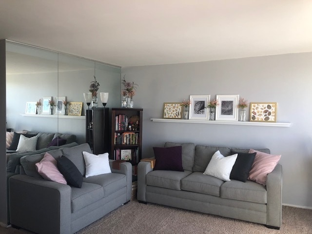 Building Photo - 4343 N Clarendon Ave