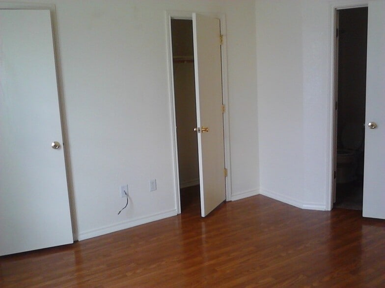 Building Photo - 3906 Gus Dr