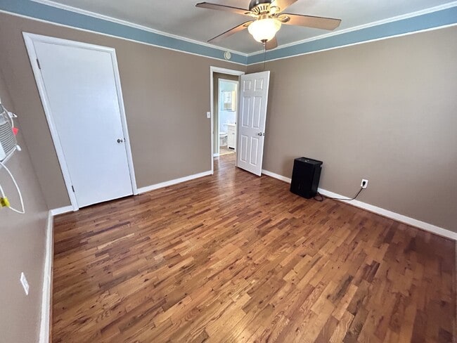 Building Photo - "Charming 2-Bed Home in Sharon, TN – Cozy 800 Sq Ft Living!"