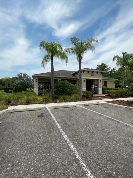 Building Photo - 5504 Raymond Way