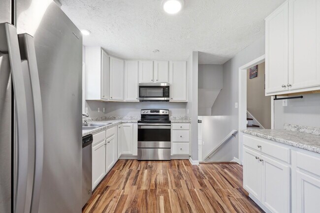 Building Photo - 5914 Ormskirk Dr