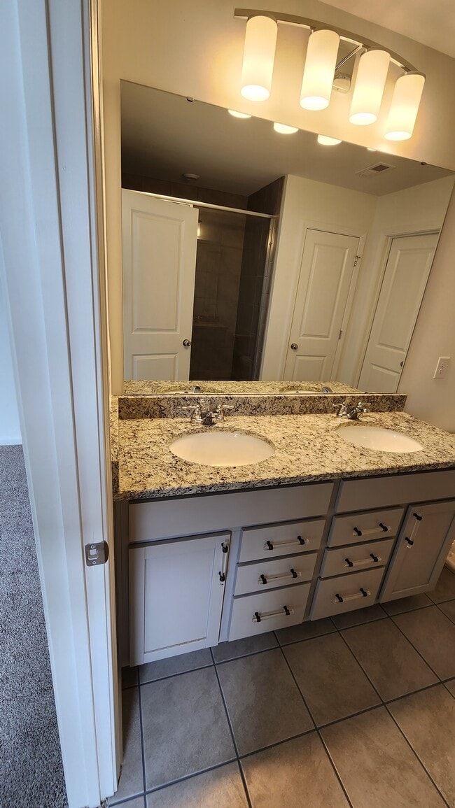 Building Photo - 11148 Godwit Ln