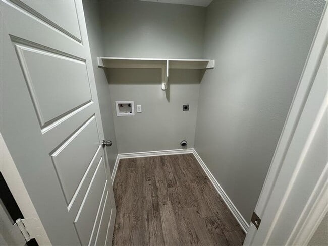 Building Photo - 103 Wade St