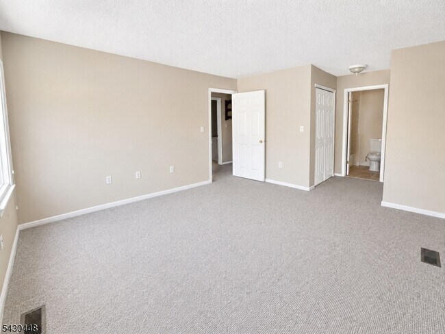 Building Photo - 774 Sassafras Ct