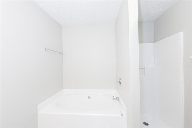 Building Photo - 9402 Highland Ridge