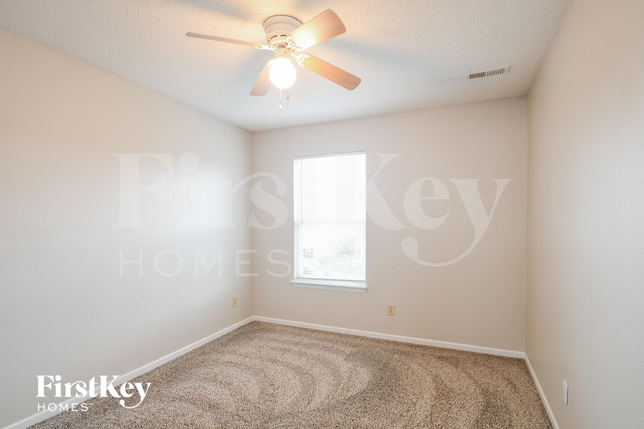 Building Photo - 2332 Providence Ct