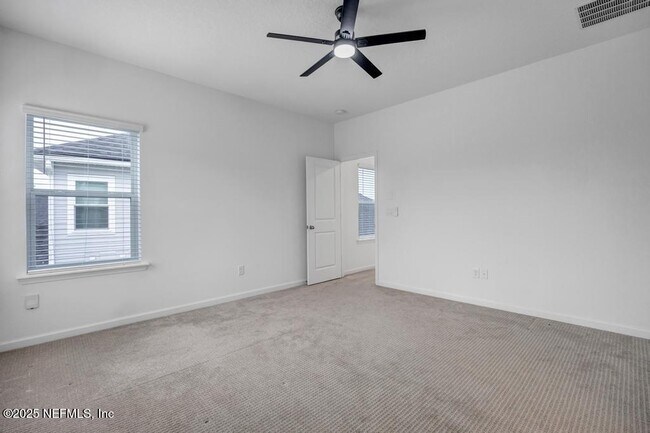 Building Photo - 442 Stargaze Ln