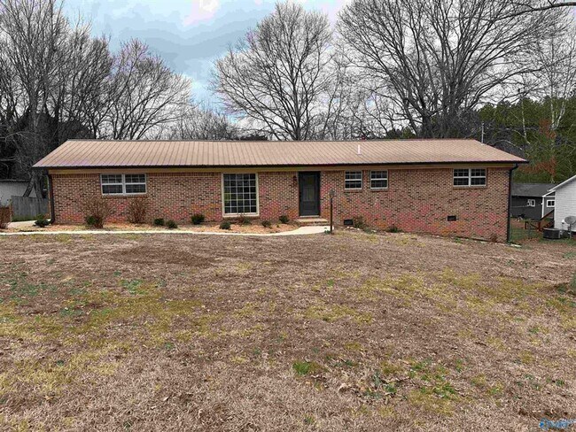 Building Photo - Home for Rent in Guntersville, Alabama!