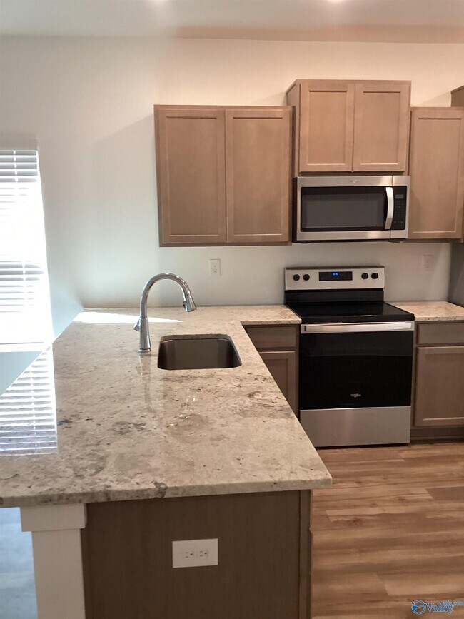 Building Photo - 3220 Spool Ln SW