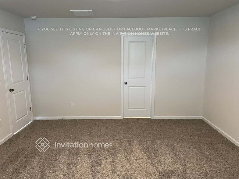 Building Photo - 2300 Pebble Close Ct