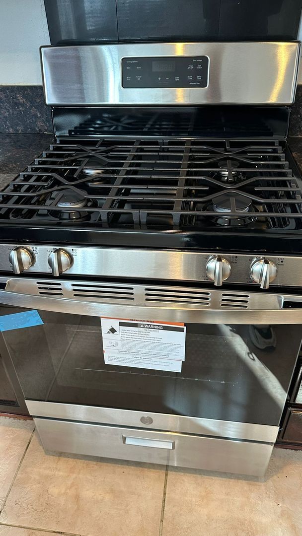 Building Photo - SUMMERLIN HOME WITH 5 BEDROOMS (INCLUDE SOME UTILITIES)