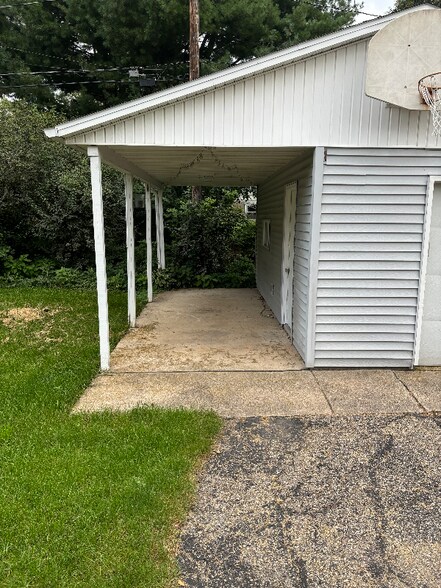 Building Photo - 434 Mineau Pkwy