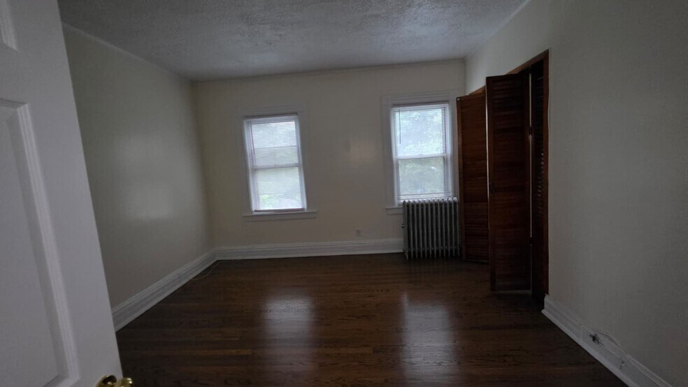 Building Photo - 407 N MacQuesten Pkwy